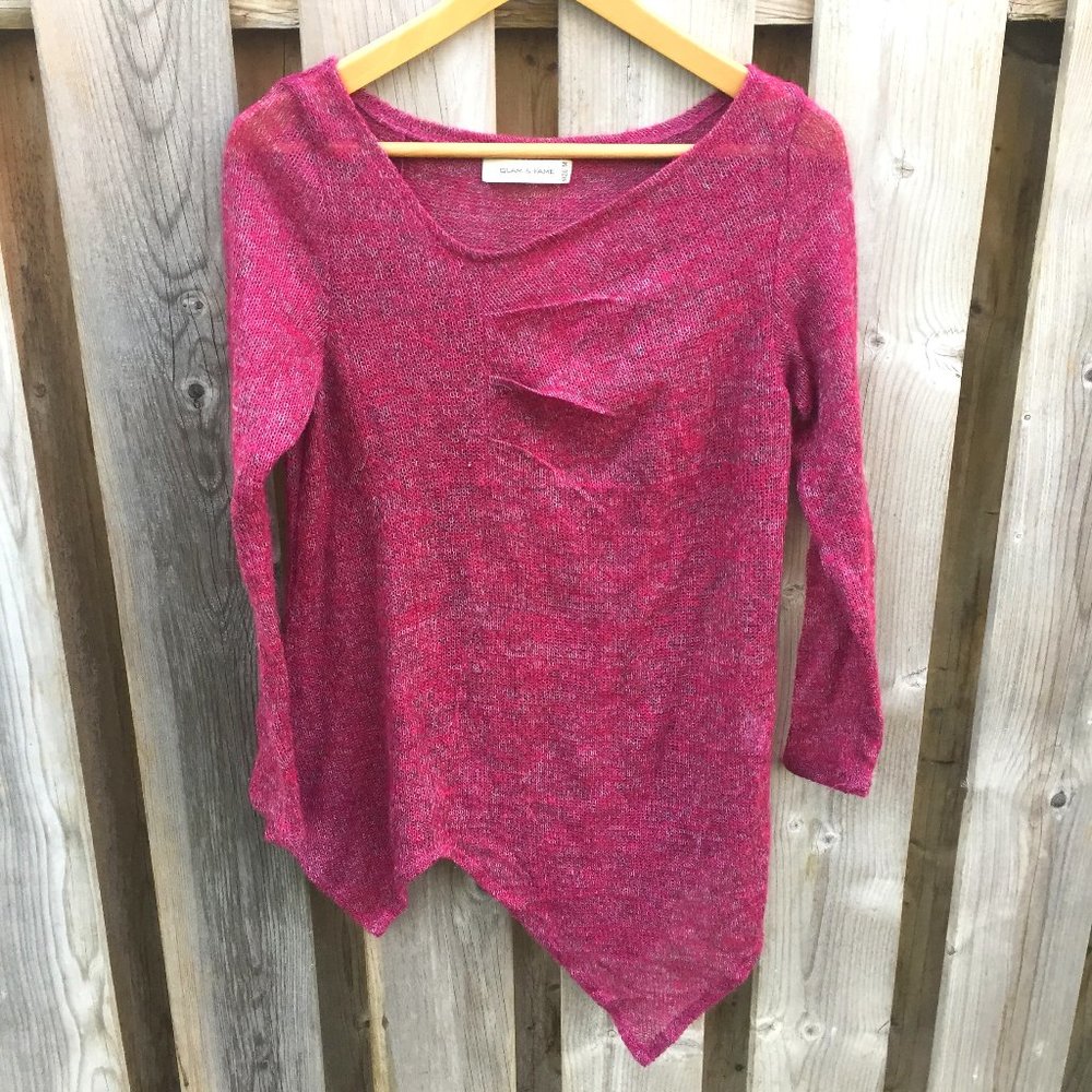 Glam & Fame pink asymmetrical light knit sweater - M